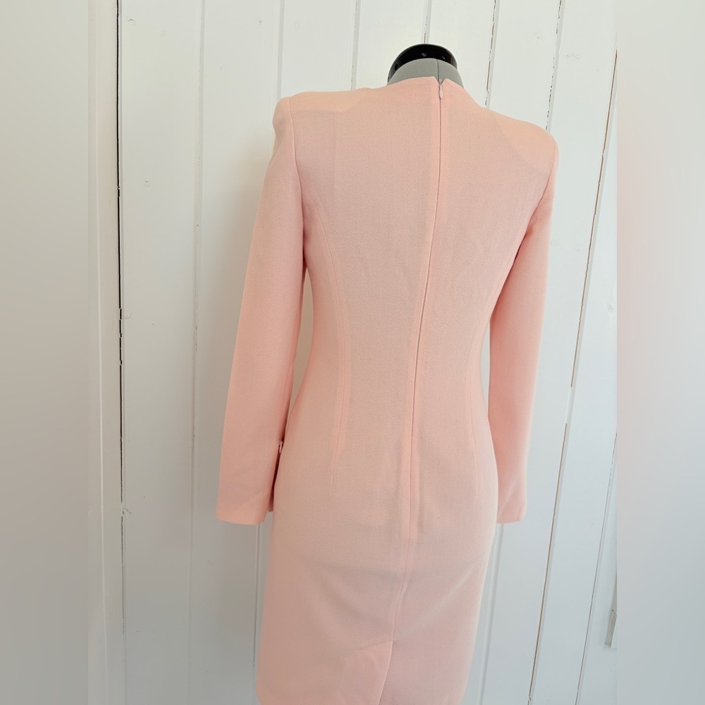 Alexander McQueen Pale Pink Structured Crepe Dress - Picture 12 of 16